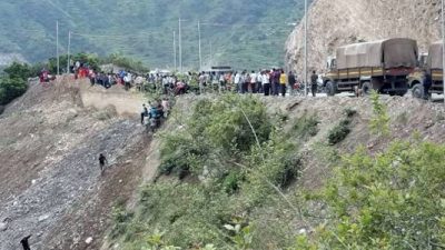 10 dead in Uttarakhand bus crash